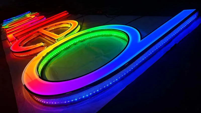 Lettres boîtier vertes avec face LED verte